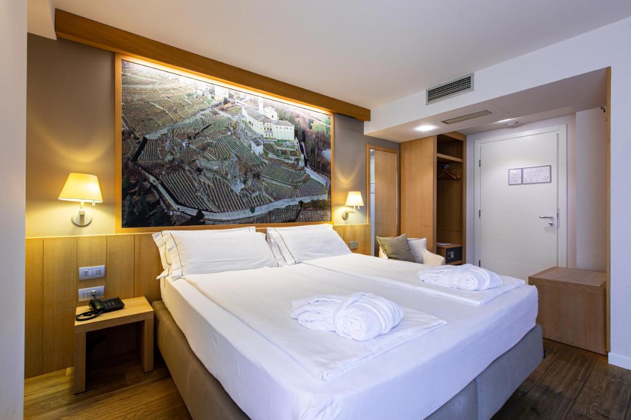 Wine Hotel Retici Balzi Poggiridenti ภายนอก รูปภาพ