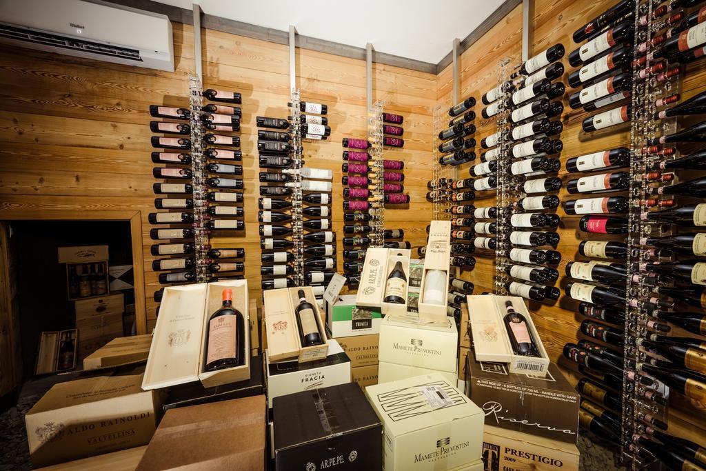 Wine Hotel Retici Balzi Poggiridenti ภายนอก รูปภาพ