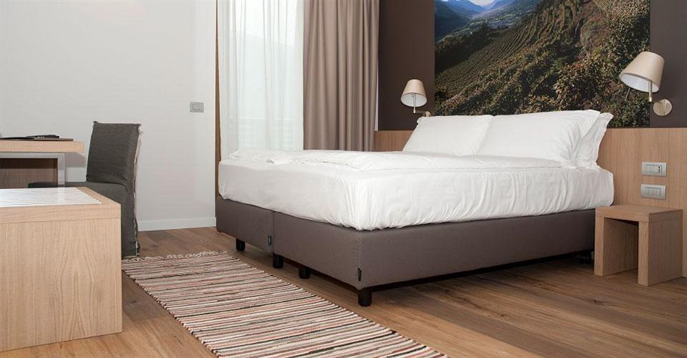 Wine Hotel Retici Balzi Poggiridenti ภายนอก รูปภาพ