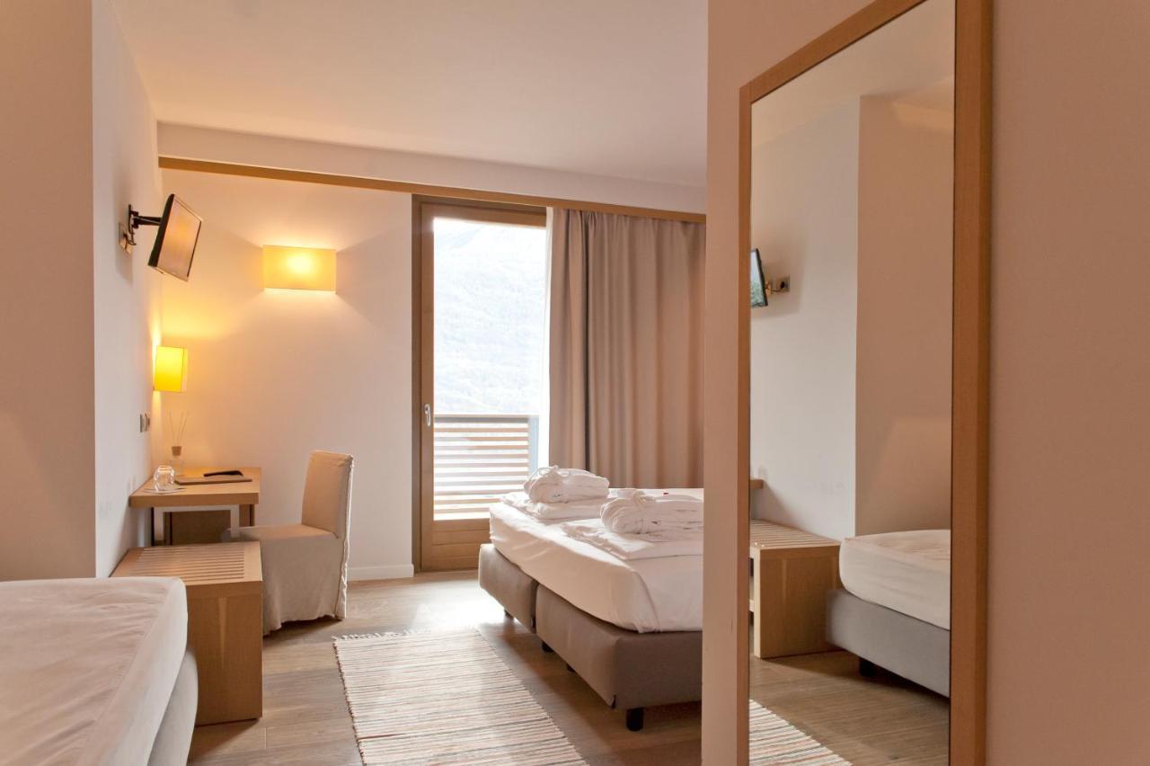 Wine Hotel Retici Balzi Poggiridenti ภายนอก รูปภาพ